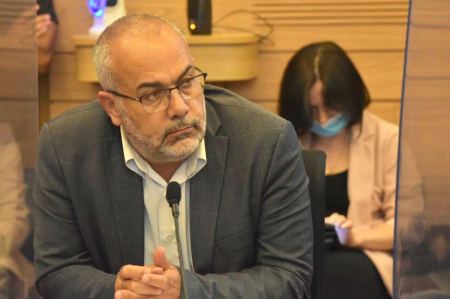 النائب السعدي: تم رفع رسوم الدفن من مؤسسة التأمين الوطني إلى 5365 شاقل